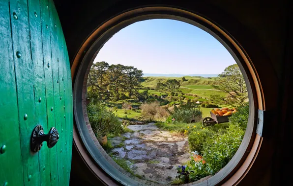The door, Landscape, The hobbit, Nora