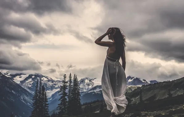 Picture girl, mountains, clouds, the wind, Still Standing