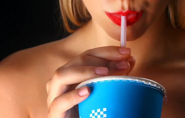 Picture glass, glass, drink, black background, straw, drink, black background, straw