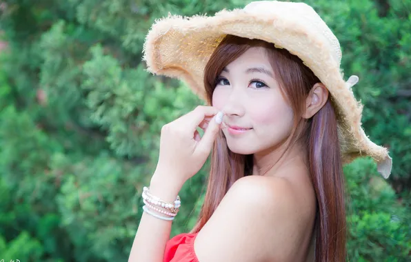Look, pose, model, hand, portrait, hat, makeup, dress