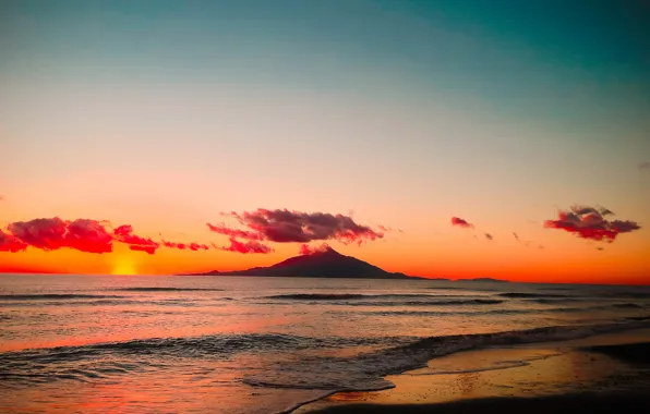 Picture sea, the sky, clouds, sunset, shore, mountain