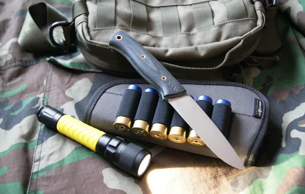 Knife, lantern, camouflage, cartridges, amunicja