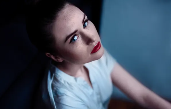 Look, girl, freckles