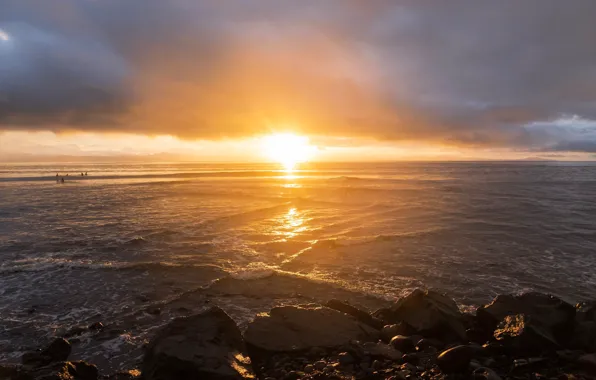 Sea, the sun, light, sunset, stones, shore