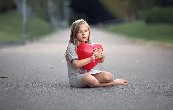 Picture asphalt, heart, girl, Hold my Heart