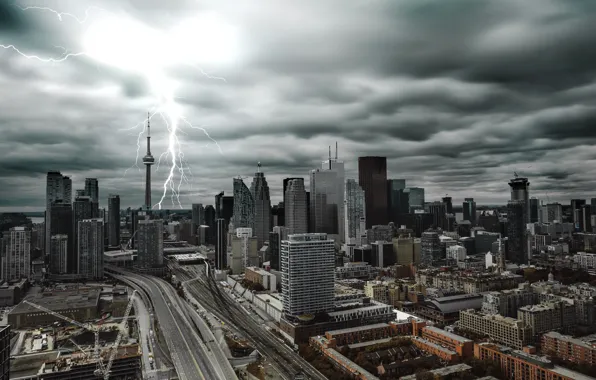 The city, lightning, Toronto