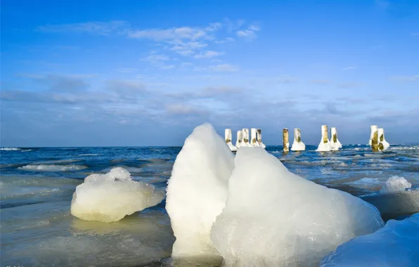 Ice, winter, sea, the sky, piles, Ph. D.M., Baltiysk