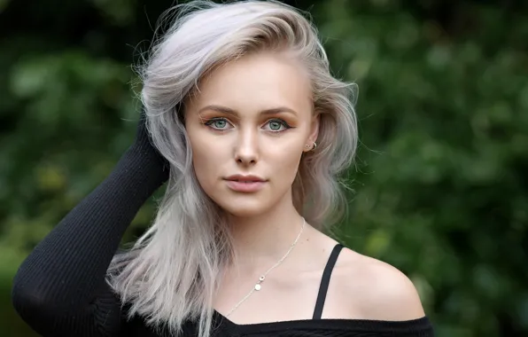 Portrait, sponge, Abbie