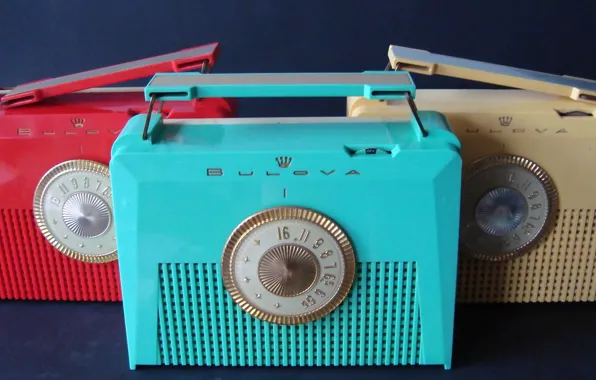 Picture BULOVA, USA 1956, Plastic Portable Tube Radios