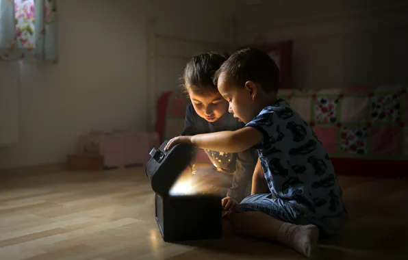 Children, box, secrets
