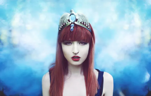 Picture makeup, piercing, Diadema, redhead