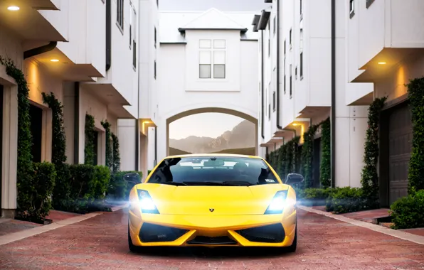 Picture the building, Lamborghini, pavers, Superleggera, Gallardo, Blik, yellow, Lamborghini