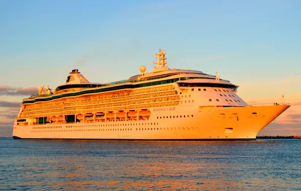 Liner, dawn, cruise