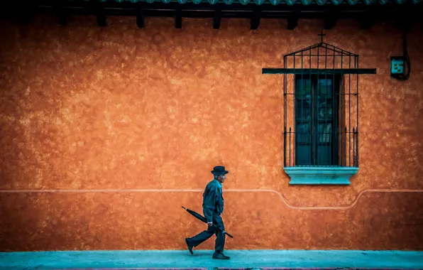 Roof, wall, hat, umbrella, window, the old man, the sidewalk, walking