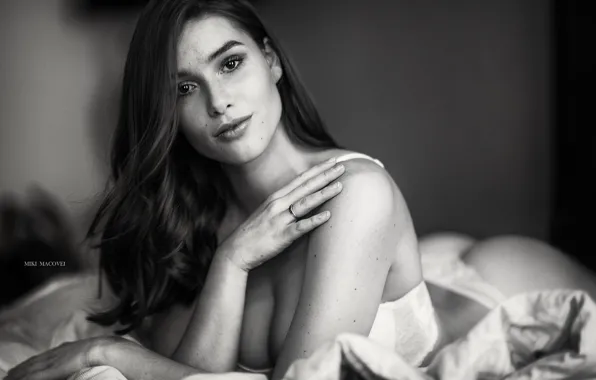Look, pose, model, makeup, brunette, hairstyle, bed, lies