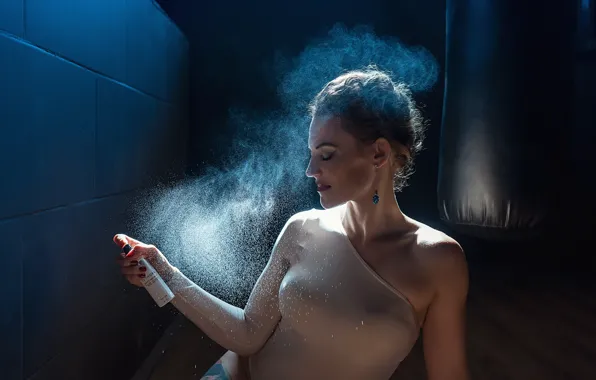 Model, pose, spray, A Diakov George
