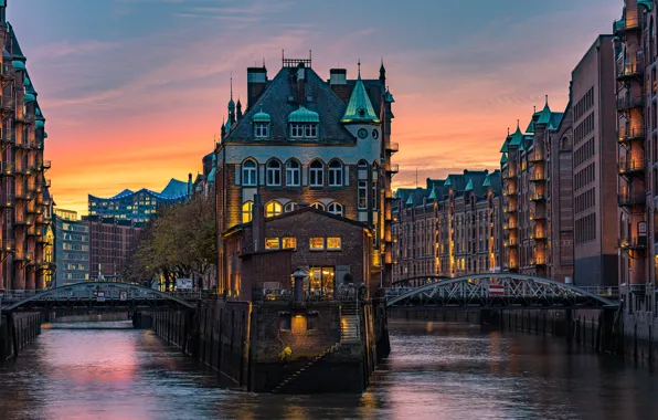 The city, building, home, the evening, Germany, channel, bridges, Hamburg