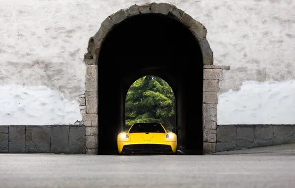 Pagani, Yellow, To huayr