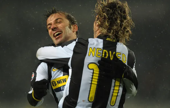 Joy, retro, football, celebrate, Juventus, Pavel Nedved, Alessandro Del Piero, it's snowing