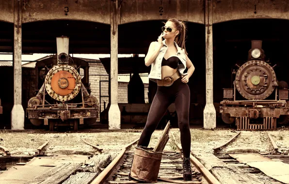Picture girl, retro, rails, the engine, makeup, figure, glasses, hairstyle
