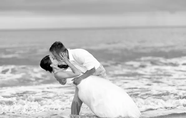 Sea, water, people, shore, woman, kiss, black and white, male