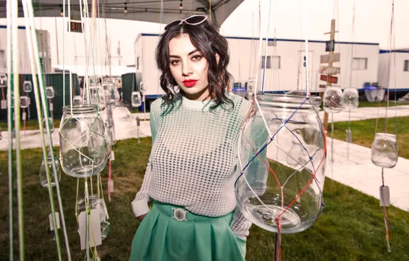 Picture model, glasses, Bank, singer, Charlotte, Charli XCX