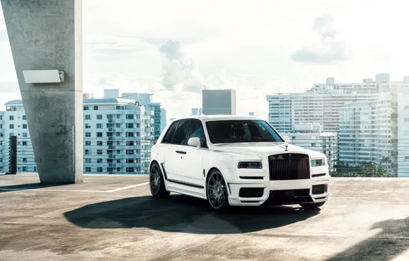 Picture Rolls Royce, White, SUV, Elite, Cullinan