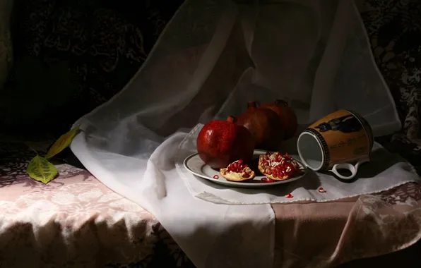Light, the dark background, mug, fabric, fruit, still life, items, grenades