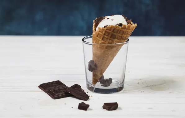 Chocolate, ice cream, dessert, wood, cup, chocolate, vanilla, waffle cone