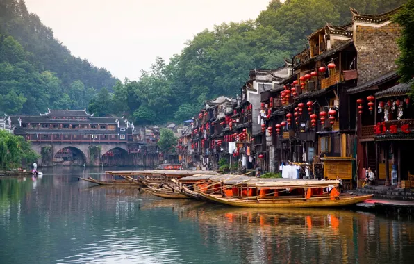 Home, River, Boats