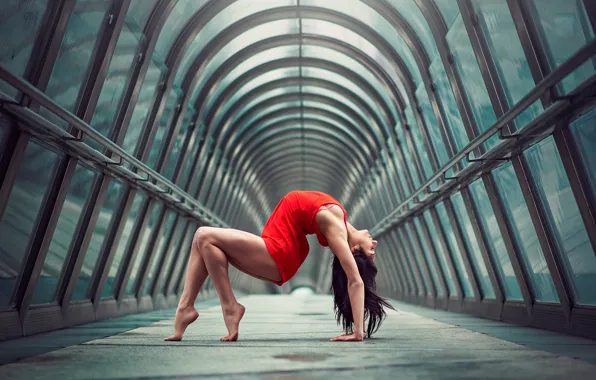 Picture girl, the city, figure, bending, grace, legs, in red, gymnast