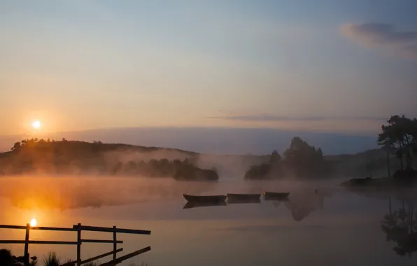 Fog, lake, boats, morning