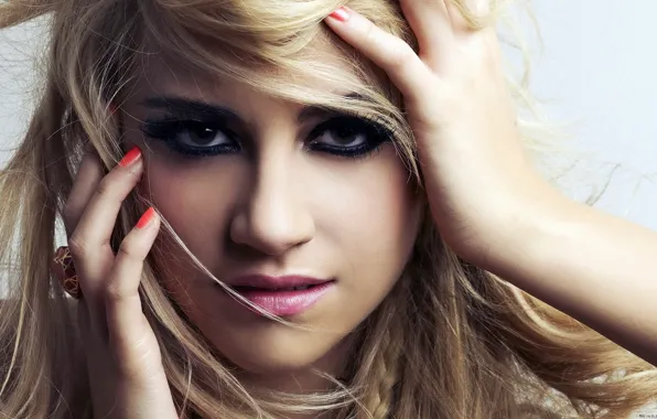Singer, pop, pixie Lott