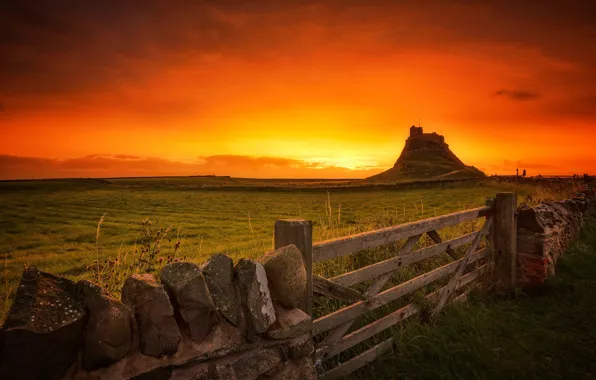 Picture mountains, rocks, the fence, England, gate, glow, Lindisfarne, Holy Island