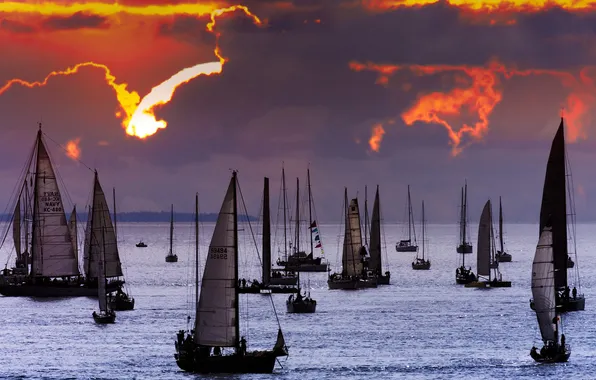 Picture SEA, HORIZON, The OCEAN, The SKY, CLOUDS, MAST, SAILS, SUNSET