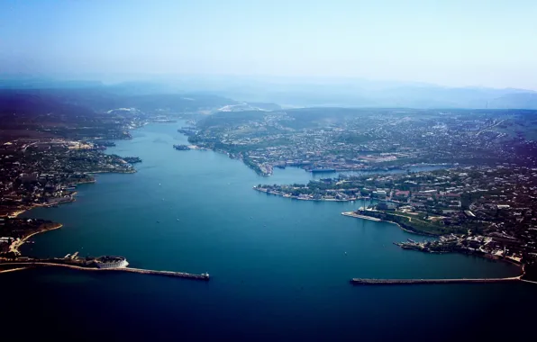 Picture the sky, the city, river