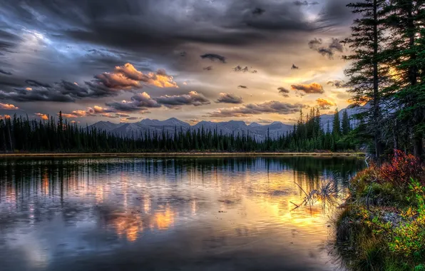 Picture landscape, sunset, lake