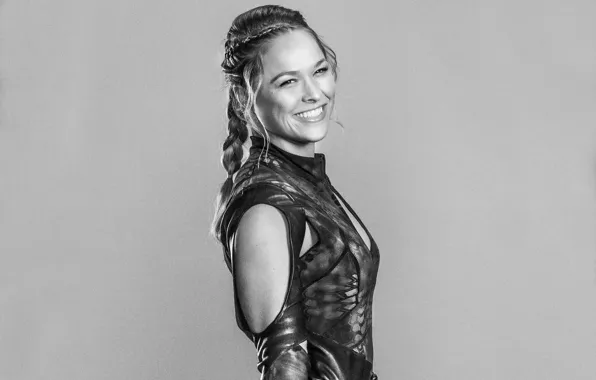 Picture Luna, Ronda Rousey, The Expendables-3