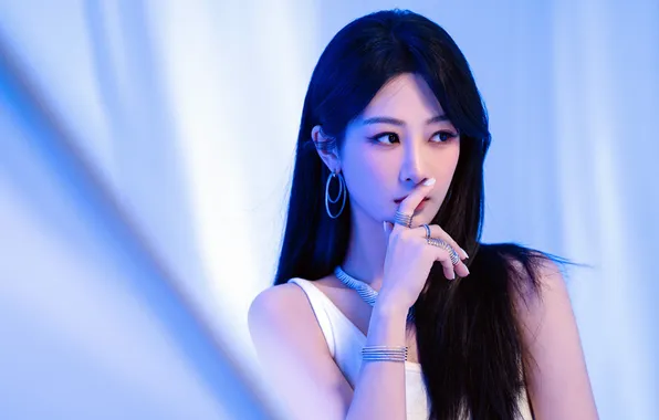 Singer, beautiful girl, singer, beautiful girl, charming brunette, chinese actress, charming brunette, Yang Tzu
