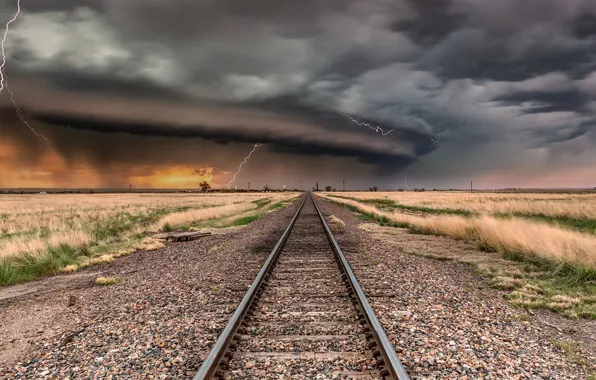 Picture clouds, lightning, railroad