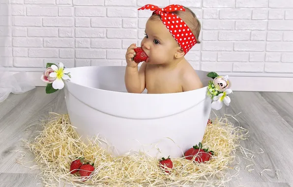 Strawberry, girl, basin