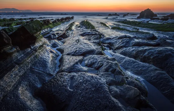 Picture sea, the sky, rocks, tide, glow