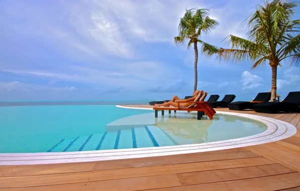 Palm trees, stay, tan, pool, relax, exotic
