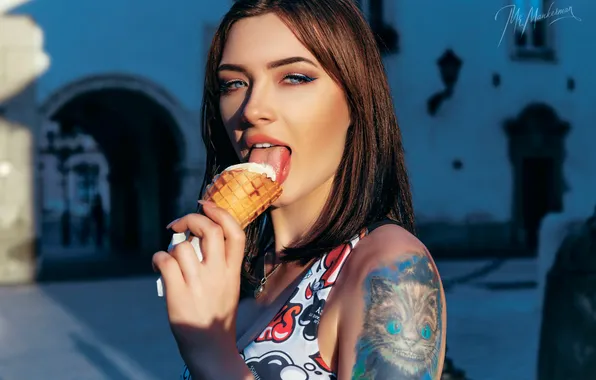 Language, look, the sun, pose, mood, model, hand, portrait