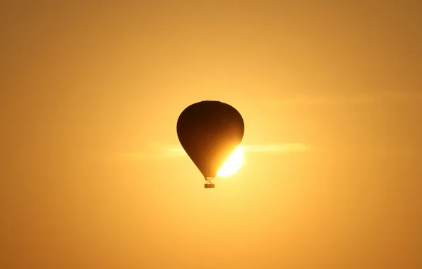 The sky, light, sport, ball