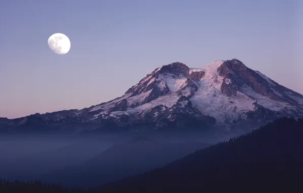 The moon, Mountain, Tomanec