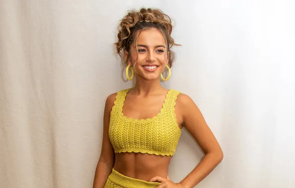 Look, pose, smile, makeup, figure, actress, singer, hair