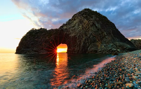 Sea, wave, the sky, the sun, rays, light, sunset, pebbles
