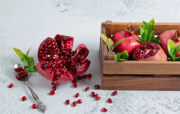 Box, grenades, pomegranate grains
