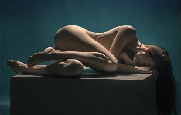 Ass, girl, light, sexy, naked, cube, legs, photographer